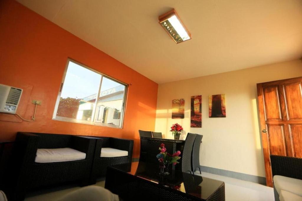 Aerostop Hotel & Restaurant Plaridel  Extérieur photo