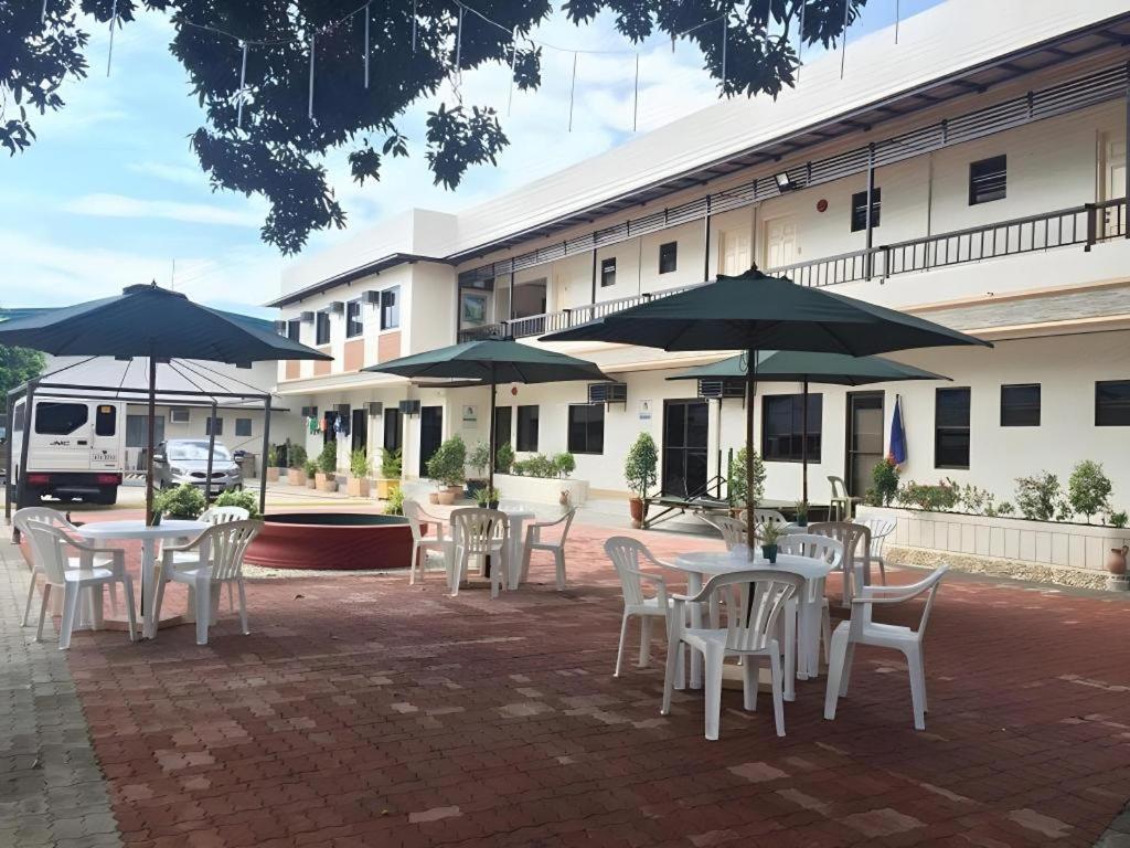 Aerostop Hotel & Restaurant Plaridel  Extérieur photo