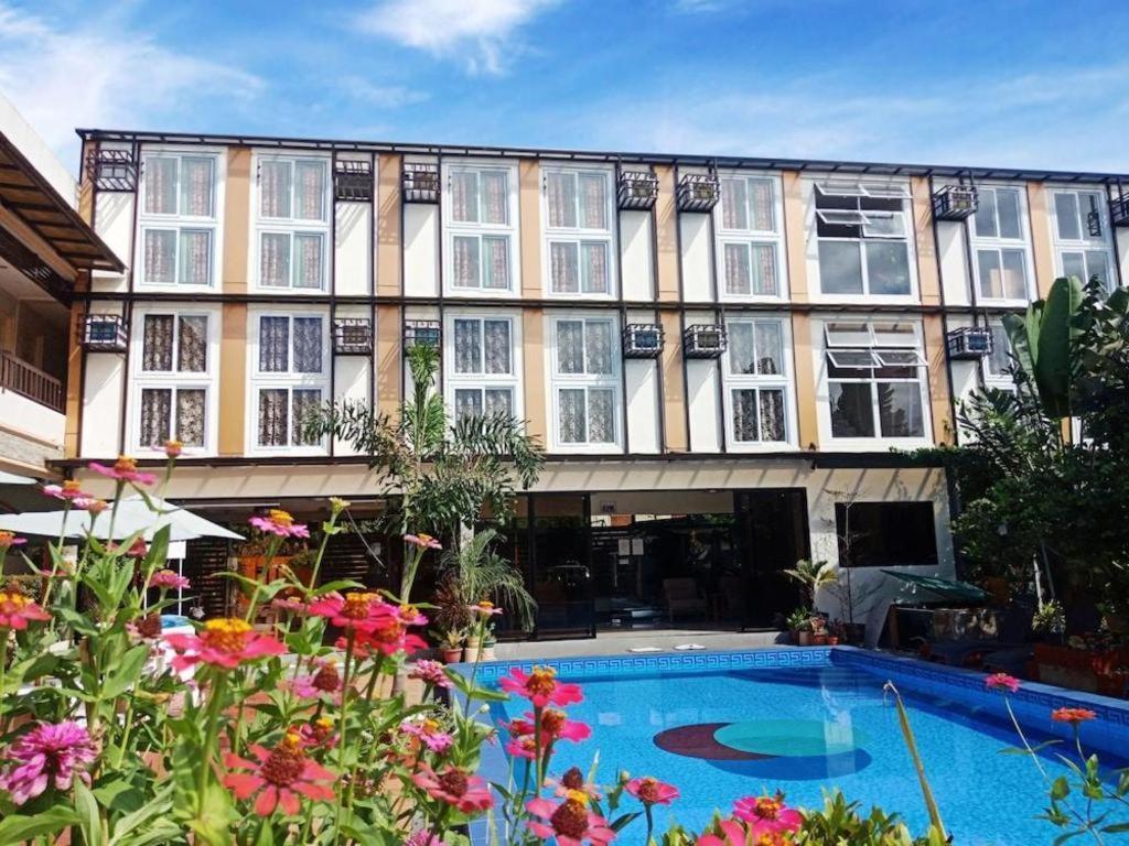 Aerostop Hotel & Restaurant Plaridel  Extérieur photo
