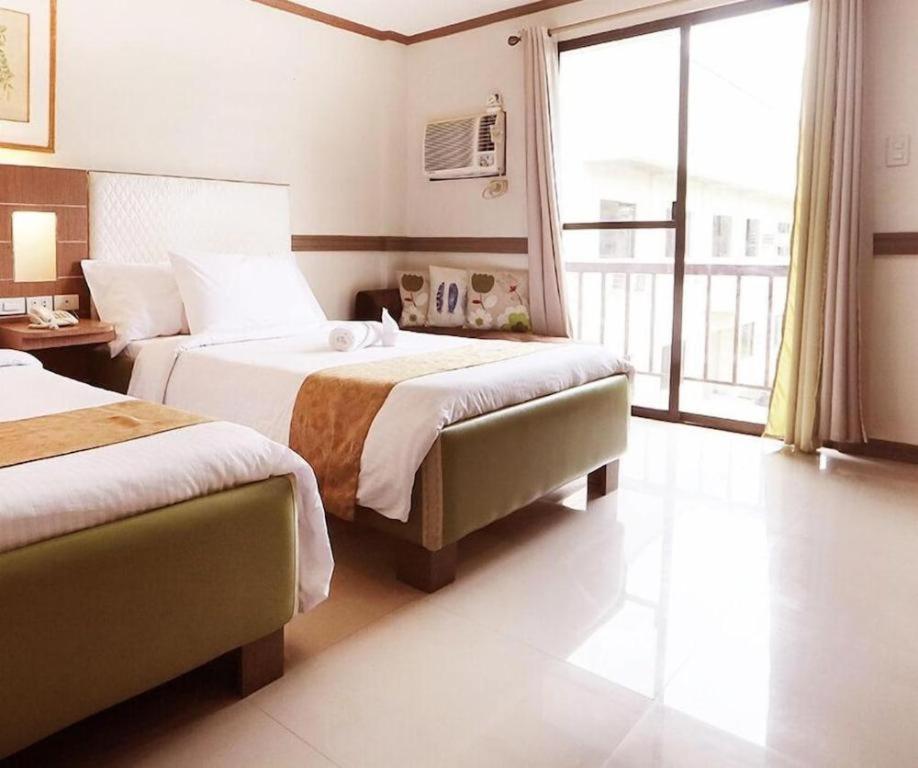 Aerostop Hotel & Restaurant Plaridel  Extérieur photo