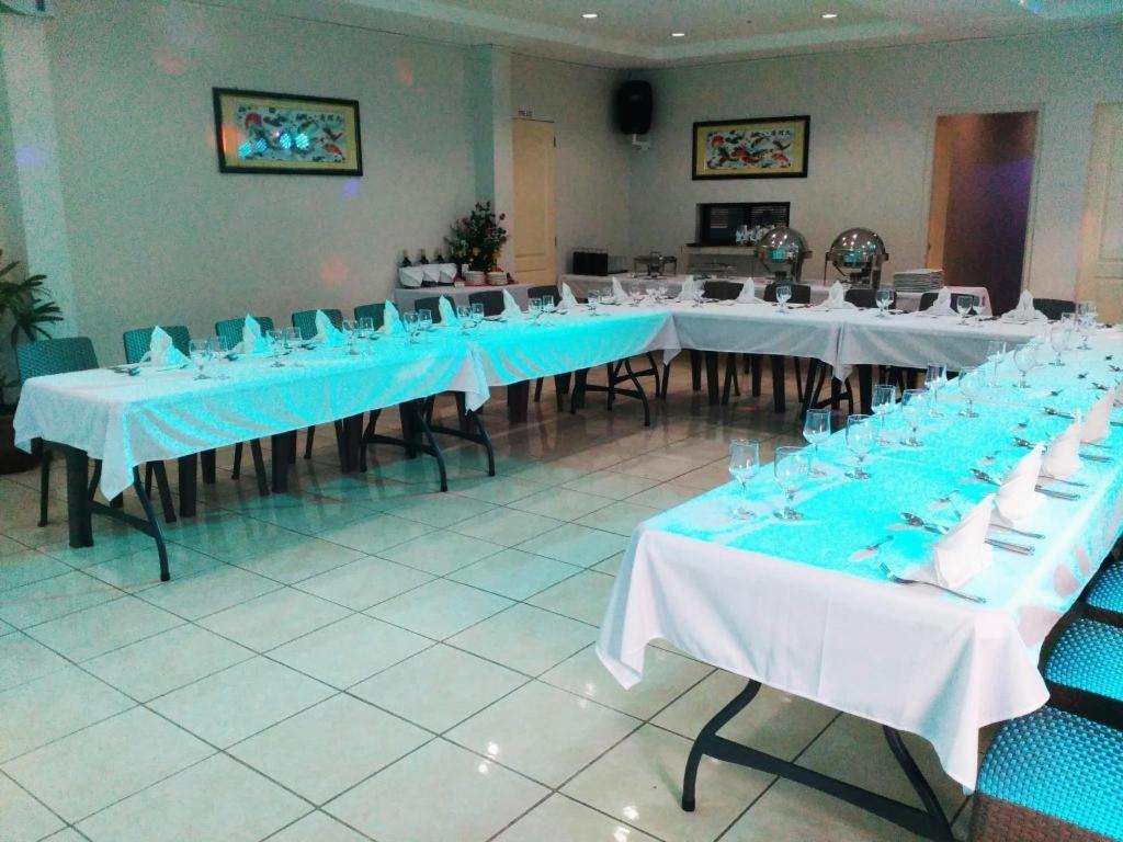 Aerostop Hotel & Restaurant Plaridel  Extérieur photo